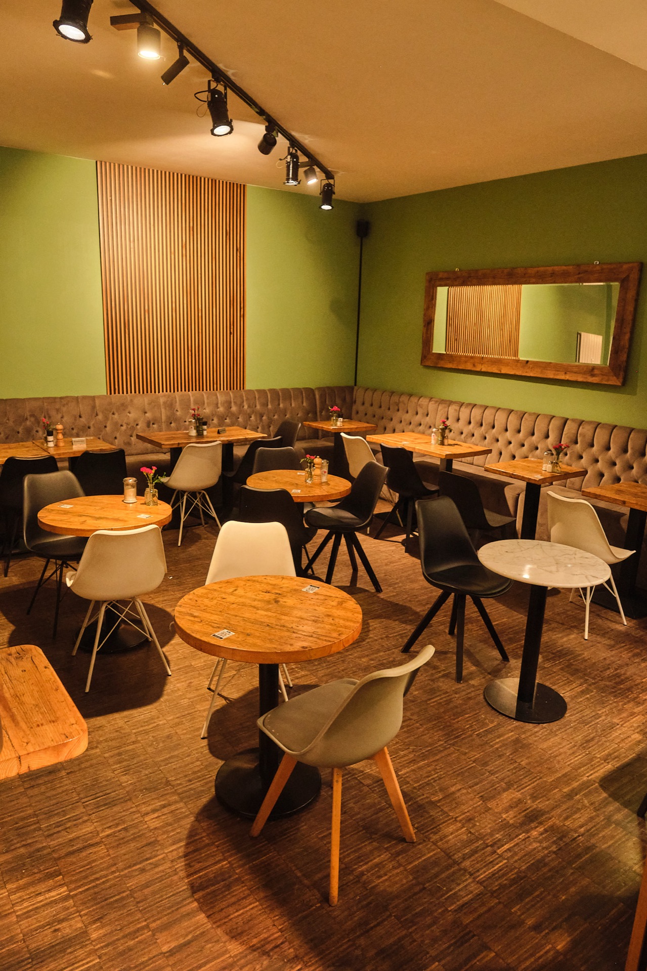 Café Miro Berlin Charlottenburg — Catering direkt vom Kurfürstendamm